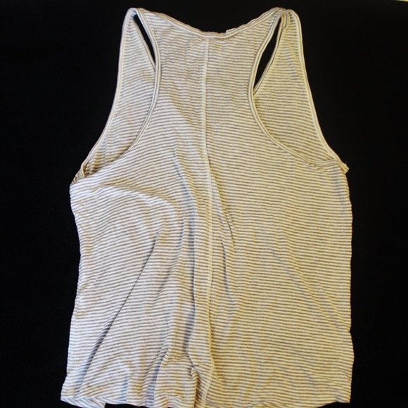 Women's Abercrombie & Fitch Gray White Striped Top - Picture 2 of 6